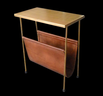 Mesa Lateral c/ Revisteiro